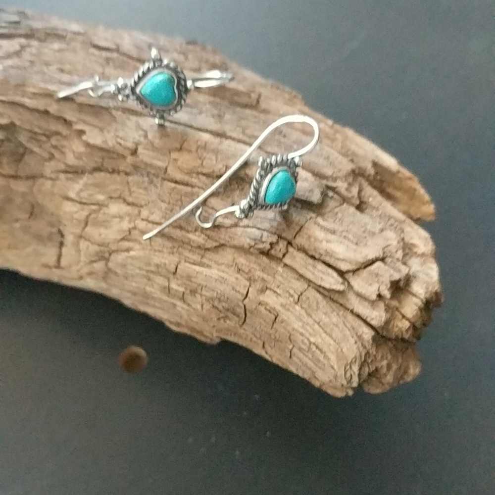 Dainty Heart SS Turquoise Earrings